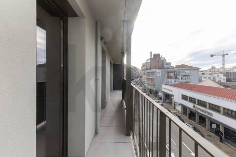 T1 Novo com Varanda, Garagem e Arrumo em Paranhos, Quinta do Covelo, Porto