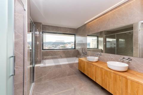 Apartamento de luxo no Centro da Trofa  - 