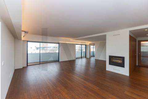 Apartamento de luxo no Centro da Trofa  - 