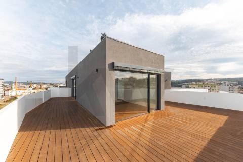 Apartamento de luxo no Centro da Trofa  - 