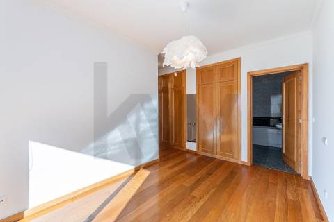 Apartamento T2 Para Arrendar - Junto ao Norte Shopping