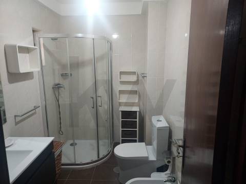 T1 Prelada, junto à estação do metro de Ramalde e rede de Autocarro