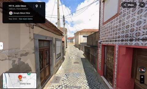 Moradia para remodelar com jardim em Valbom, Gondomar