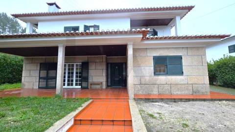 Moradia Multifamiliar T5, area reservada em Amarante