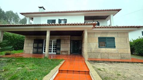 Moradia Multifamiliar T5, area reservada em Amarante