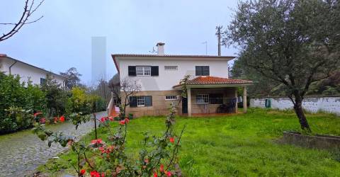 Moradia Multifamiliar T5, area reservada em Amarante