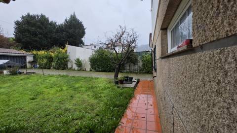 Moradia Multifamiliar T5, area reservada em Amarante