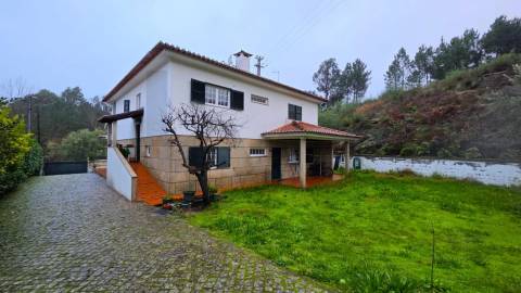 Moradia Multifamiliar T5, area reservada em Amarante