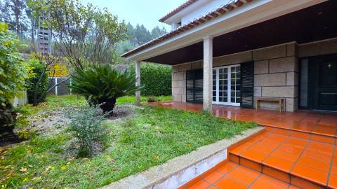 Moradia Multifamiliar T5, area reservada em Amarante