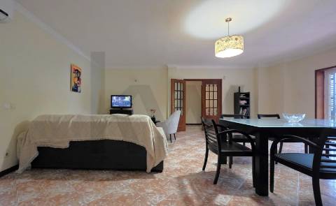 Moradia Multifamiliar T5, area reservada em Amarante