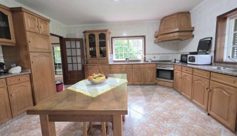 Moradia Multifamiliar T5, area reservada em Amarante