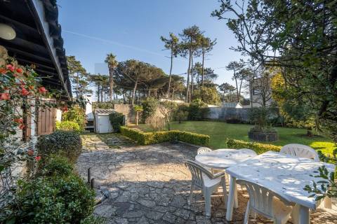 👉 Moradia Térrea Exclusiva: O Refúgio Perfeito a 200m da Praia ⛱️