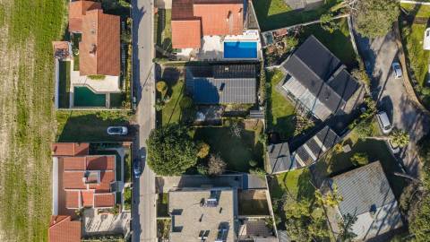 👉 Moradia Térrea Exclusiva: O Refúgio Perfeito a 200m da Praia ⛱️