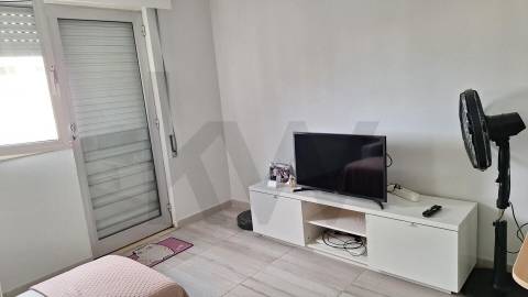 Apartamento T1 em Vila Nova de Gaia – Vila d'Este | Localização Privilegiada Junto ao Metro