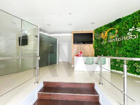 Loja Premium a 650m de Santo Ovídeo, Metro