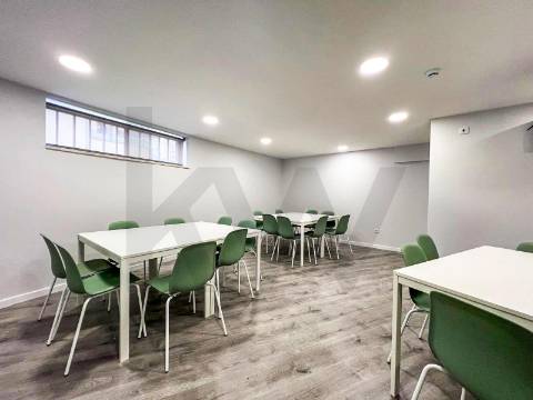 Loja Premium a 650m de Santo Ovídeo, Metro