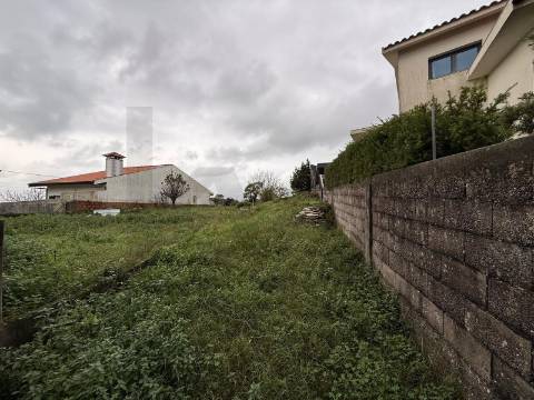 Terreno para construção de Moradia em Santa Cruz do Bispo junto ao Marshoping