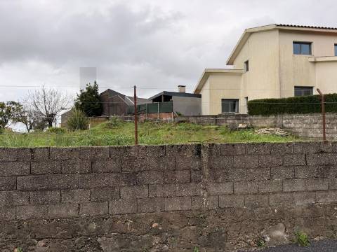 Terreno para construção de Moradia em Santa Cruz do Bispo junto ao Marshoping