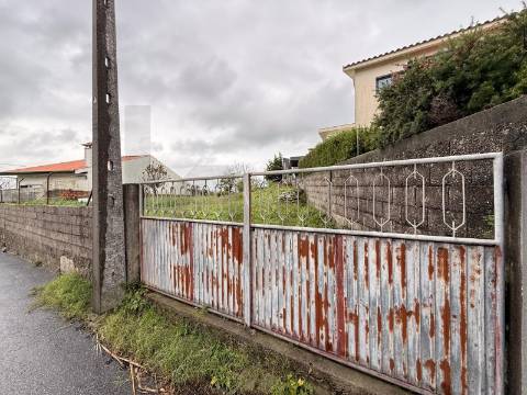 Terreno para construção de Moradia em Santa Cruz do Bispo junto ao Marshoping