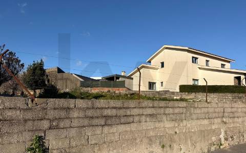 Terreno para construção de Moradia em Santa Cruz do Bispo junto ao Marshoping