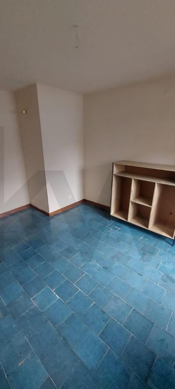Gabinete/ Escritório/ Loja  (12m²) em Gaia – 300€/mês – Entrada Direta