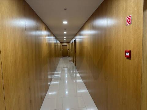 APARTAMENTO T2 EM VIZELA - COMO NOVO - JUNTO AO FORÚM