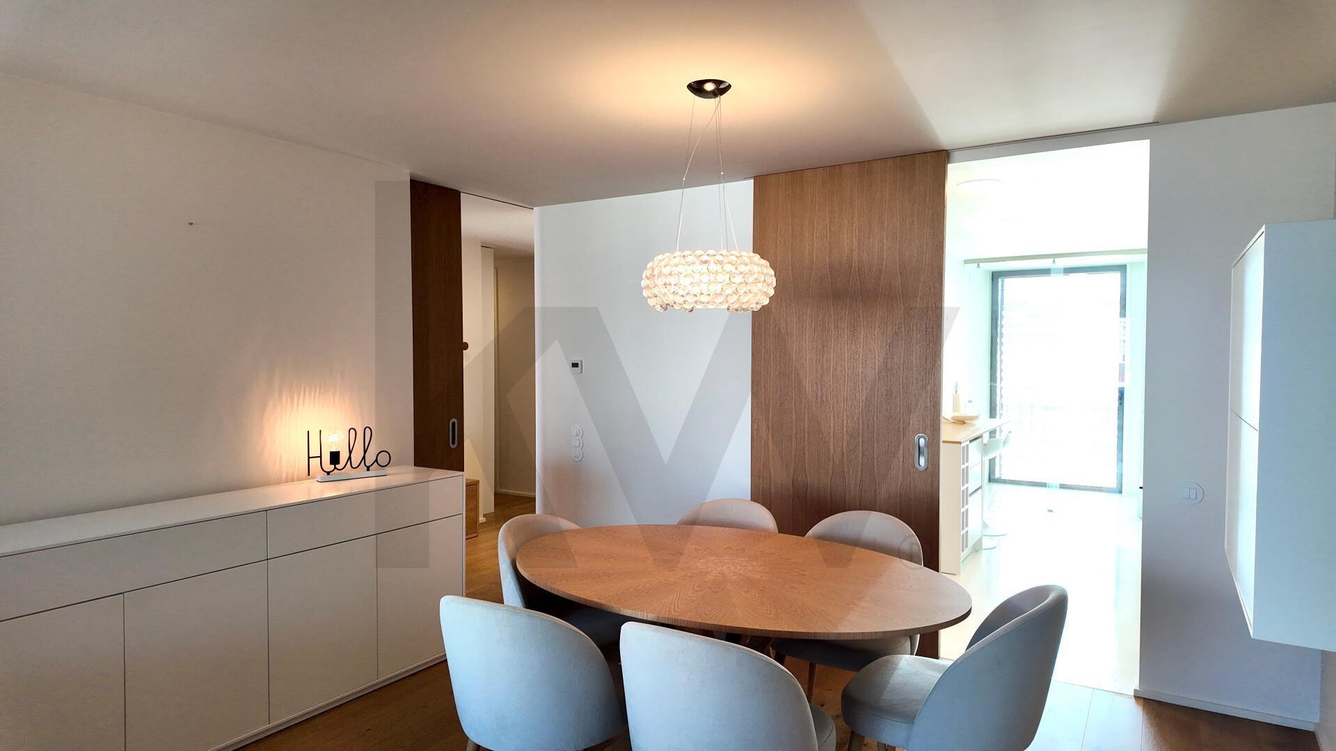 Recuado em Matosinhos Sul - Apartamento T2 de luxo como novo (último piso) em condomínio fechado.