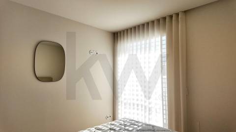 Recuado em Matosinhos Sul - Apartamento T2 de luxo como novo (último piso) em condomínio fechado.