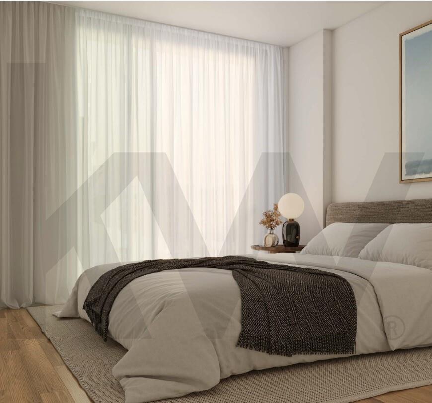 Apartamento T1 com varanda e garagem junto ao Arrábida