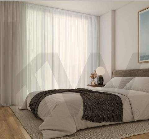 Apartamento T1 com varanda e garagem junto ao Arrábida