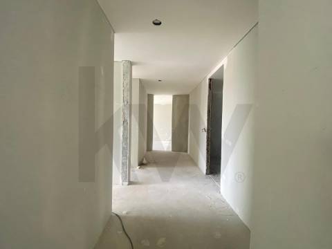 Apartamento T3 para venda junto ao Hospital Pedro Hispano