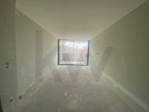 Apartamento T3 para venda junto ao Hospital Pedro Hispano