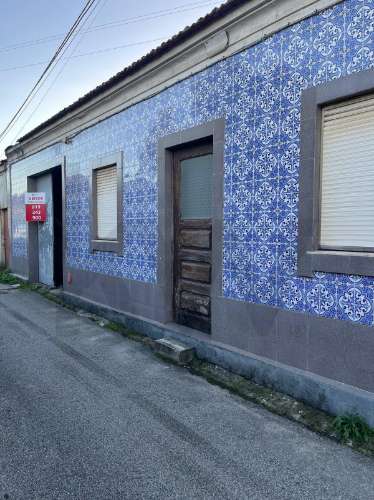 Moradia Térrea para Reconstrução – Excelente Localização, perto do Centro da Cidade