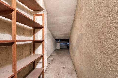 T5 Duplex com 3 Suites, 3 varandas e garagem c/ 193 m², nas Antas - zona residencial consolidada