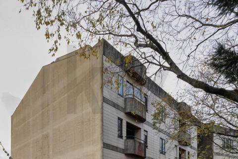 T5 Duplex com 3 Suites, 3 varandas e garagem c/ 193 m², nas Antas - zona residencial consolidada