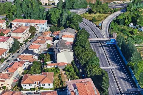 T5 Duplex com 3 Suites, 3 varandas e garagem c/ 193 m², nas Antas - zona residencial consolidada