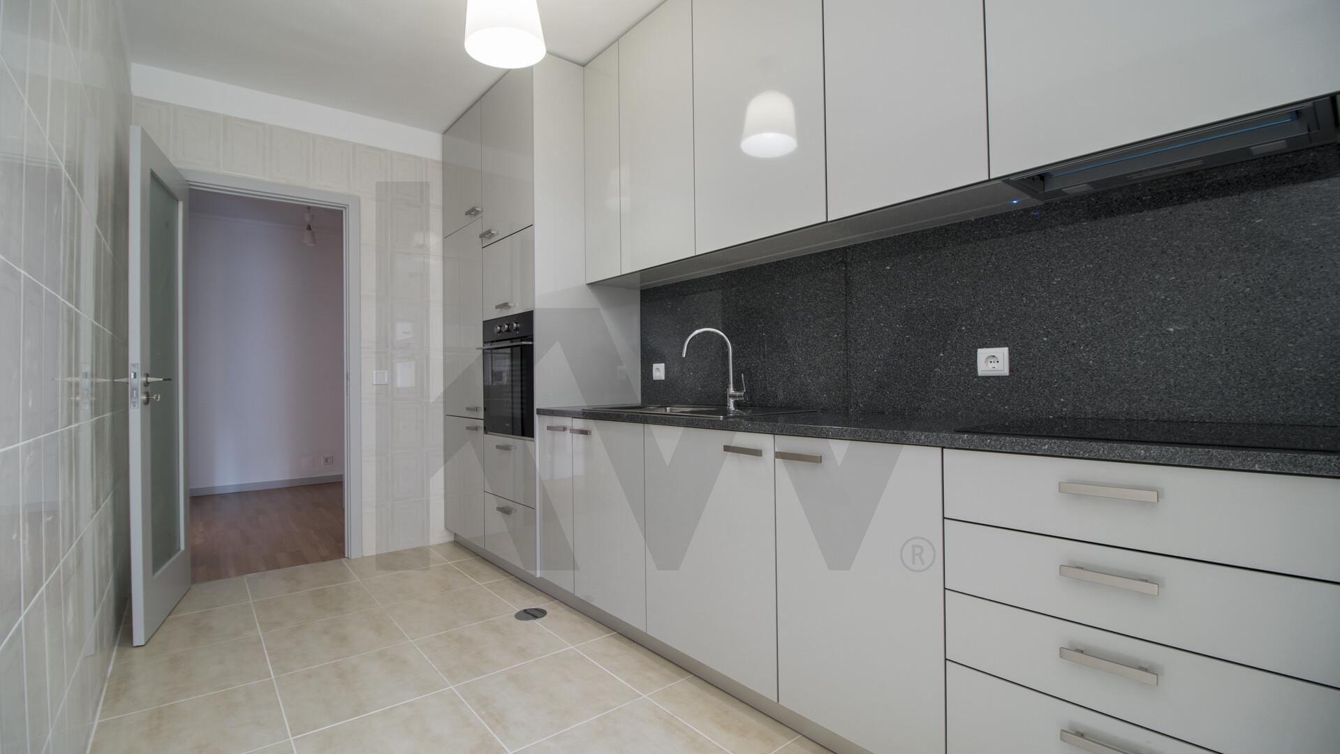 T2+1 ARRENDAMENTO, com varanda e lugar de garagem