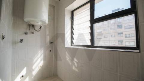 T2+1 ARRENDAMENTO, com varanda e lugar de garagem