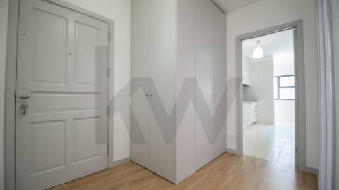 T2+1 ARRENDAMENTO, com varanda e lugar de garagem