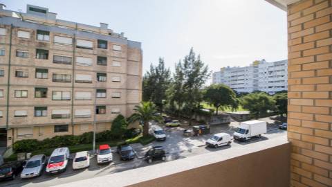 T2+1 ARRENDAMENTO, com varanda e lugar de garagem