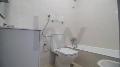 T2+1 ARRENDAMENTO, com varanda e lugar de garagem