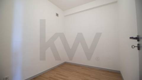 T2+1 ARRENDAMENTO, com varanda e lugar de garagem