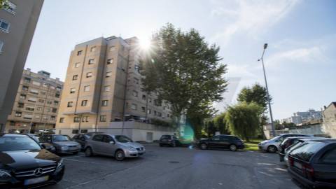 T2+1 ARRENDAMENTO, com varanda e lugar de garagem