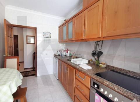 Apartamento T2 com Garagem e Elevador, CABEÇA SANTA, PENAFIEL