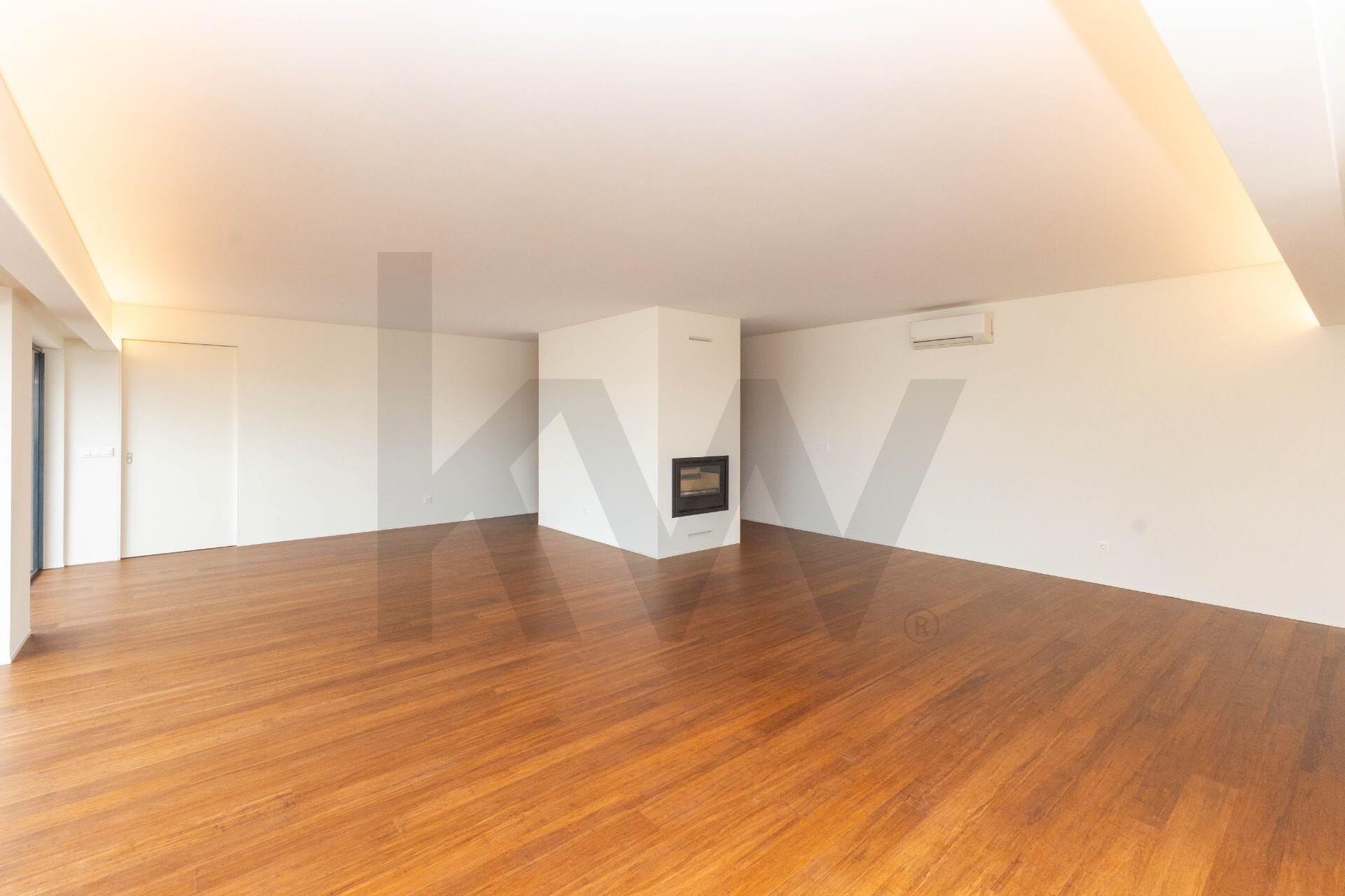 Apartamento de luxo no Centro da Trofa  - 