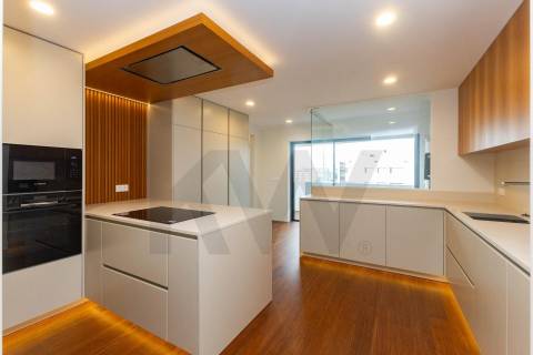 Apartamento de luxo no Centro da Trofa  - 