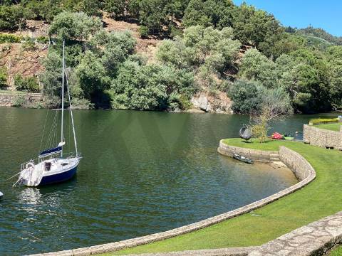 Terreno com 1446m2 para construção em Ancede, Baião