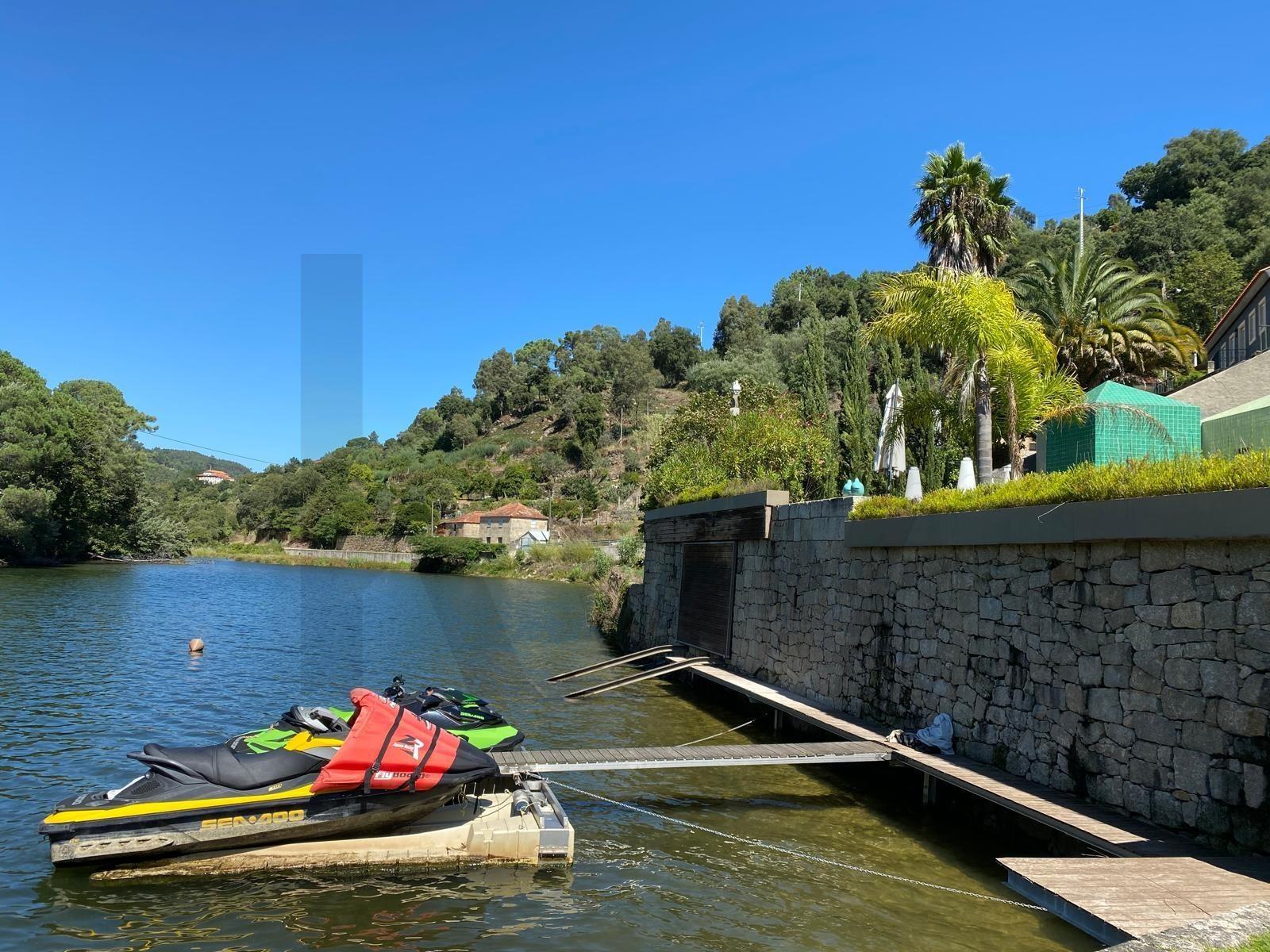 Terreno com 1446m2 para construção em Ancede, Baião