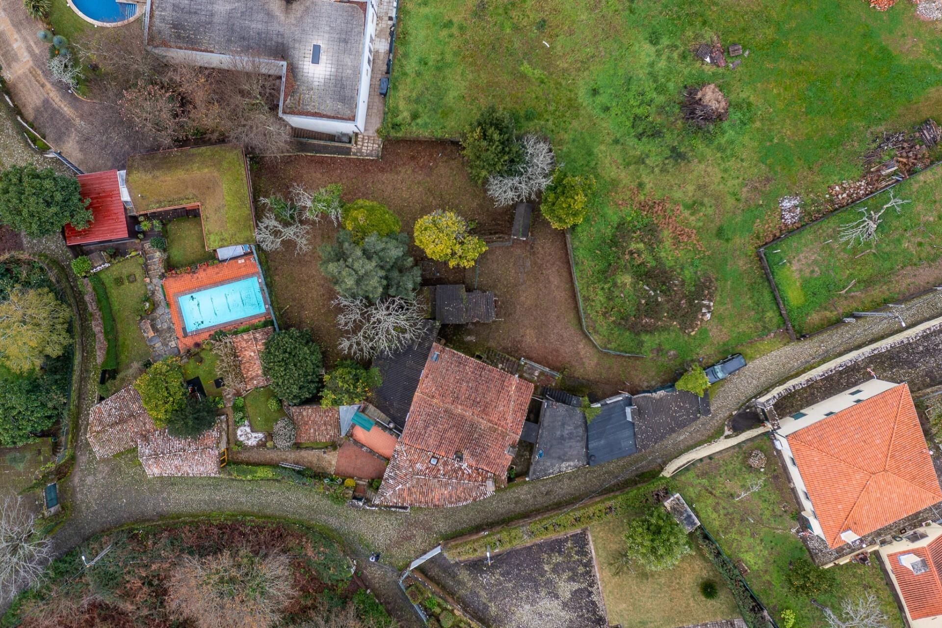 Moradia para restauro em Seixas