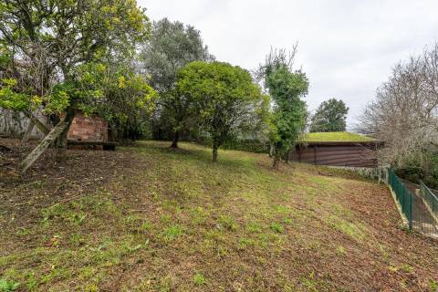 Moradia para restauro em Seixas